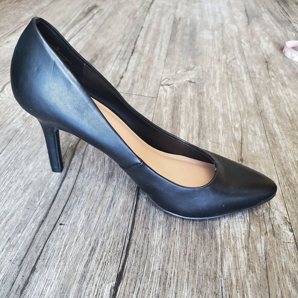 Merona Shoes - Merona womens black stiletto Heels shoes Size 9 "it is only for the left foot"